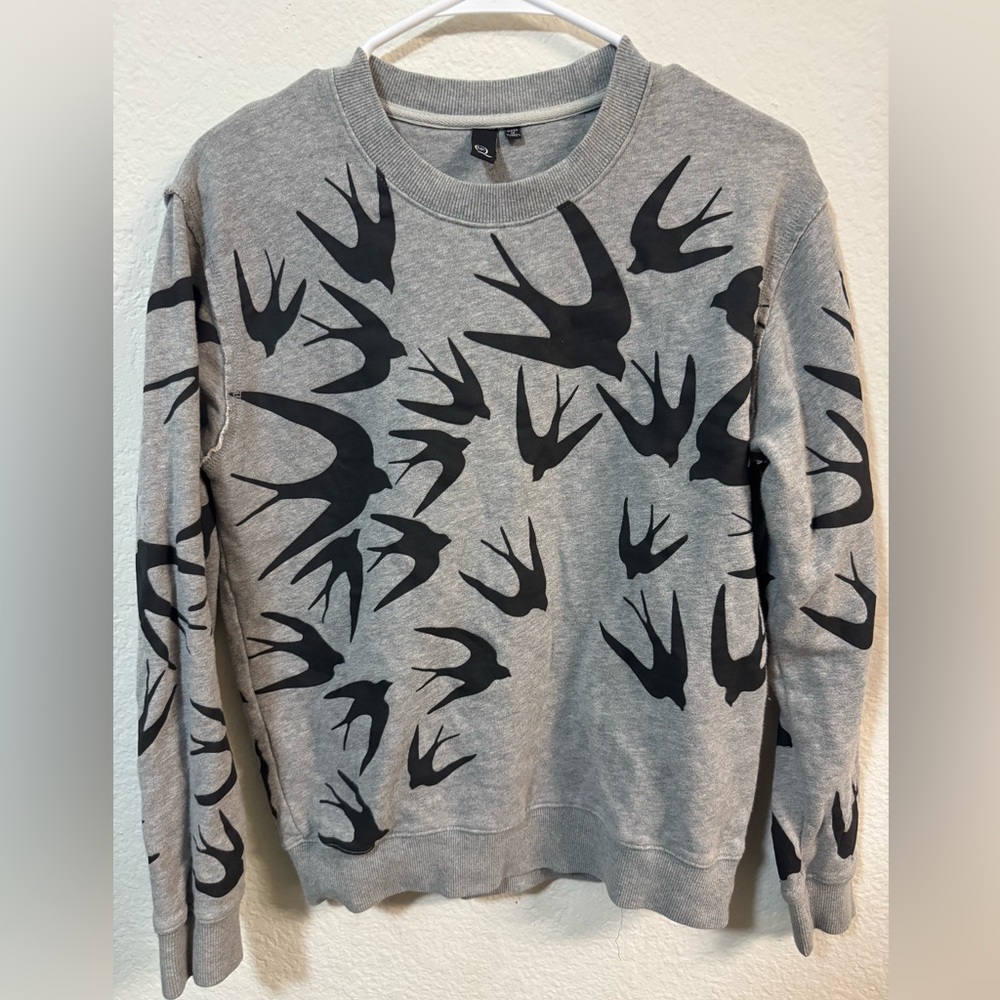 ￼ Alexander McQueen MCQ Velvet Sparrow
Aplique Sweatshirt